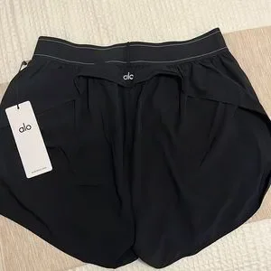 Alo yoga match poInt short 黒 Lサイズ W6334R_01_b2_s1_a1_1_m54_bd750